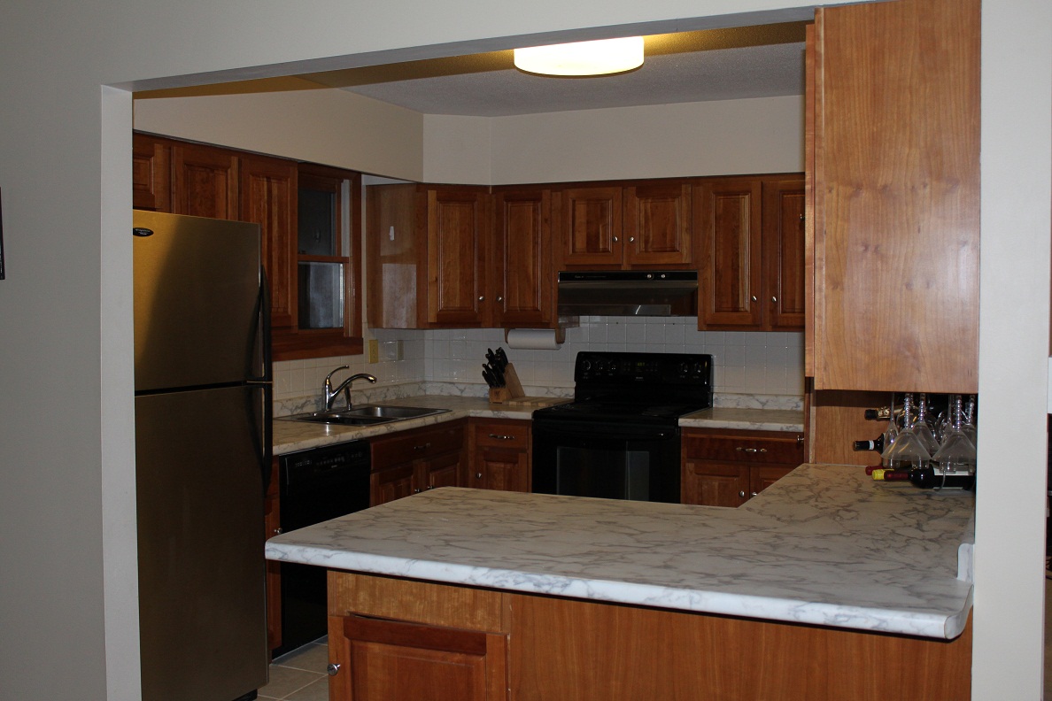 Kitchen - Click to zoom